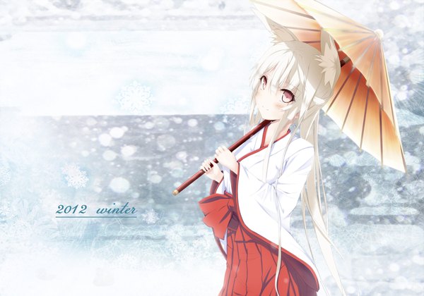 Anime picture 2065x1448 with original okino ryuuto single long hair blush highres red eyes animal ears white hair ponytail traditional clothes miko girl umbrella