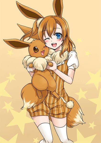 Anime picture 800x1135 with love live! school idol project pokemon sunrise (studio) love live! nintendo kousaka honoka eevee mono land mono-land single tall image short hair blue eyes simple background standing holding animal ears tail animal tail one eye closed