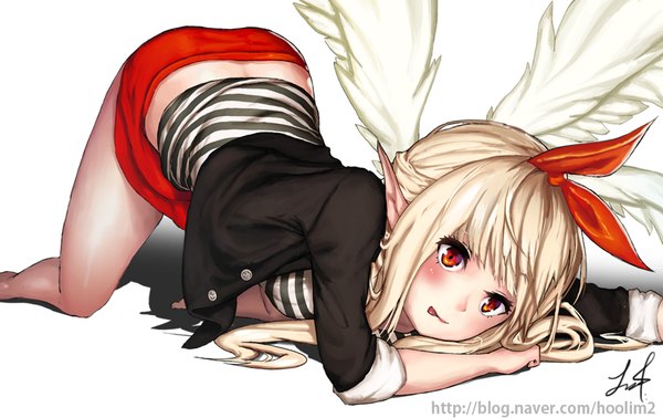Anime picture 942x594 with original kuri choko single long hair blush fringe light erotic simple background blonde hair smile red eyes standing white background signed barefoot pointy ears bare legs no shoes on all fours white wings