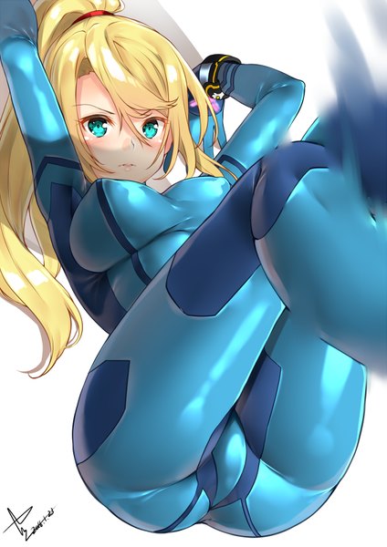 Anime picture 566x800 with metroid samus aran yappen single long hair tall image looking at viewer blush breasts blue eyes light erotic simple background blonde hair hair between eyes large breasts white background signed ass ponytail blurry