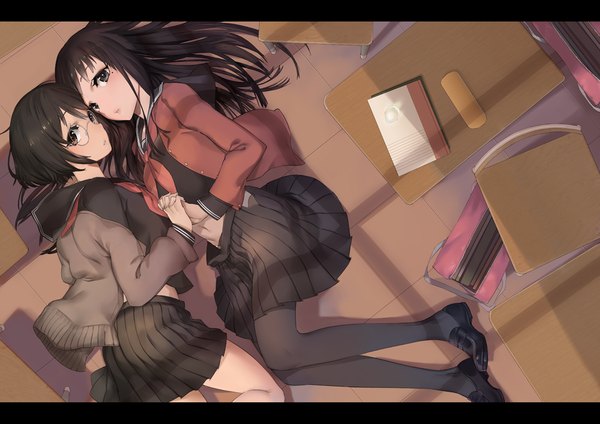 Anime picture 1000x707 with original mikurou (nayuta) long hair short hair black hair multiple girls black eyes letterboxed girl skirt 2 girls miniskirt pantyhose glasses serafuku sweater desk