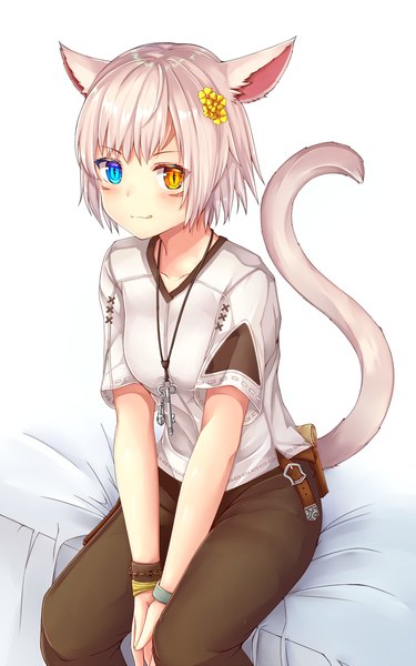 Anime picture 800x1280 with final fantasy final fantasy xiv original square enix shiro (kida kuro mu) kida kuro mu single tall image looking at viewer blush fringe short hair blue eyes simple background white background sitting animal ears yellow eyes silver hair tail