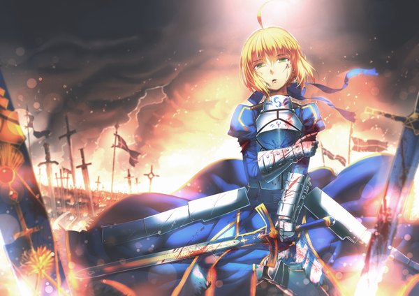Anime picture 2000x1414 with fate (series) fate/stay night type-moon artoria pendragon (all) saber siqi (miharuu) single long hair highres blonde hair green eyes looking away ahoge ponytail puffy sleeves smoke injury blood stains bloody weapon girl