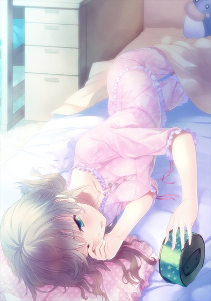 Anime picture 1126x1600 with matsukawa (pale scarlet) single tall image blonde hair green eyes lying girl bed clock pajamas pocket watch alarm clock