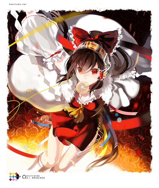 Anime picture 1000x1185 with touhou hakurei reimu kaninnvven kaninn single long hair tall image looking at viewer red eyes brown hair from above girl dress bow hair bow detached sleeves hair tubes