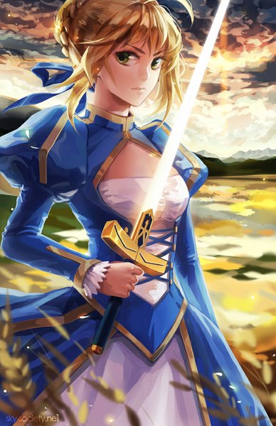 Anime picture 582x900 with fate (series) fate/stay night type-moon artoria pendragon (all) saber ofskysociety single tall image fringe short hair blonde hair green eyes looking away ahoge braid (braids) hair bun (hair buns) puffy sleeves eyebrows braided bun girl