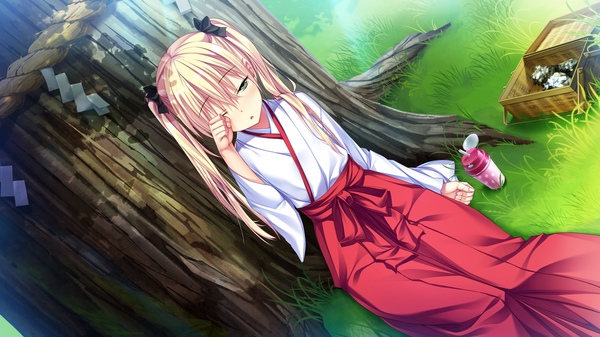 Anime picture 2048x1152 with umisora no fragments shii anekawa single long hair highres blonde hair wide image twintails yellow eyes game cg traditional clothes miko girl bow plant (plants) hair bow tree (trees)