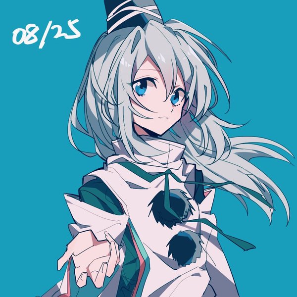 Anime picture 1000x1000 with touhou mononobe no futo aibivy single long hair looking at viewer fringe blue eyes simple background hair between eyes silver hair upper body alternate hairstyle outstretched hand aqua background hair down girl hat pom pom (clothes)