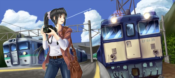 Anime picture 1725x775 with original amgetd (artist) long hair highres open mouth black hair red eyes wide image sky cloud (clouds) ponytail looking back girl jacket bag jeans camera train