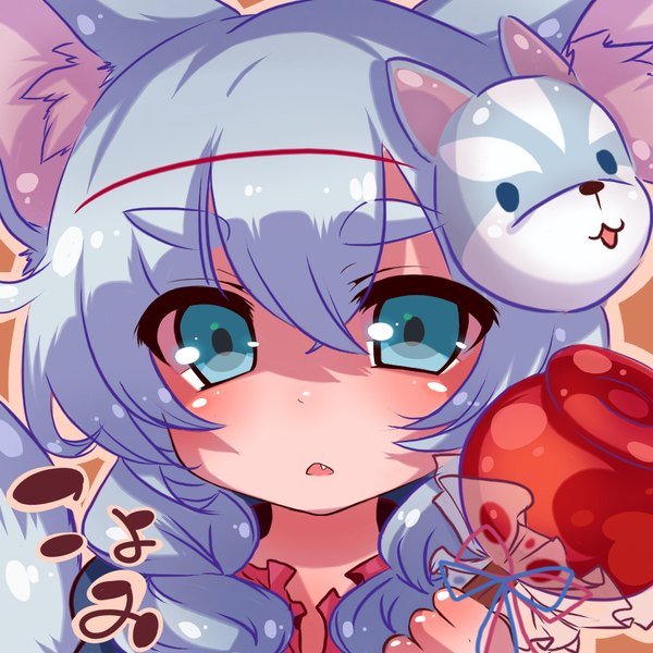 Anime picture 1000x1000 with shironeko project koyomi (shironeko project) muuran single looking at viewer blush fringe short hair blue eyes animal ears silver hair cat ears teeth cat girl fang (fangs) portrait close-up mask on head girl food