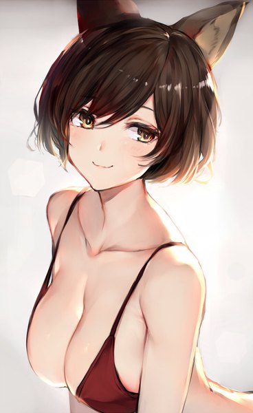 イラスト 1050x1710 と オリジナル わたお ソロ 長身像 赤面 前髪 短い髪 おっぱい light erotic simple background 笑顔 茶色の髪 大きな乳房 獣耳 黄色眼 looking away cleavage upper body grey background gradient background