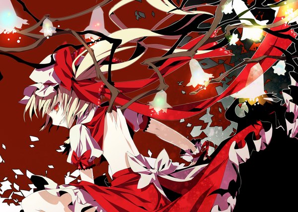Anime picture 1500x1068 with touhou flandre scarlet aya003030 single looking at viewer short hair blonde hair smile red eyes profile back girl wings bonnet