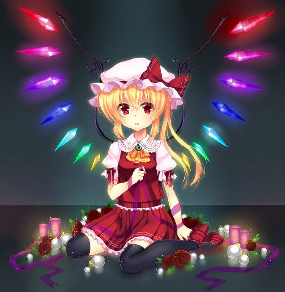 Anime picture 1000x1025 with touhou flandre scarlet wa sakaidera umeko single tall image looking at viewer short hair blonde hair red eyes girl thighhighs dress skirt flower (flowers) bow ribbon (ribbons) black thighhighs bonnet skirt set crystal