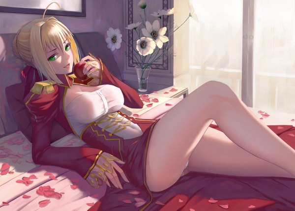 Anime picture 1500x1073 with fate (series) fate/extra type-moon nero claudius (fate) (all) nero claudius (fate) shijiu (adamhutt) single looking at viewer fringe short hair breasts light erotic blonde hair green eyes ahoge indoors lying braid (braids) bare legs pantyshot