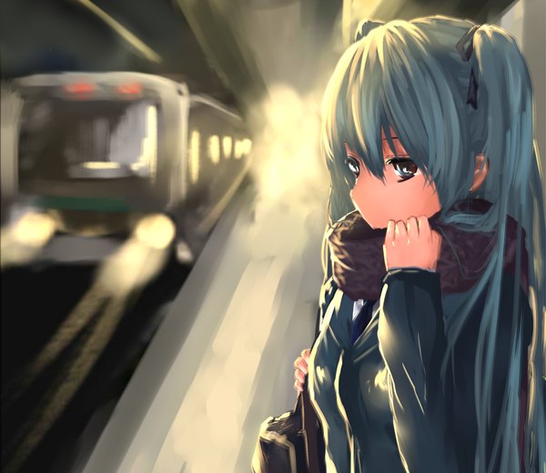 Anime picture 1500x1300 with vocaloid hatsune miku isaya (pixiv4541633) single long hair fringe breasts blue eyes twintails holding looking away aqua hair girl ribbon (ribbons) hair ribbon scarf bag winter clothes subway