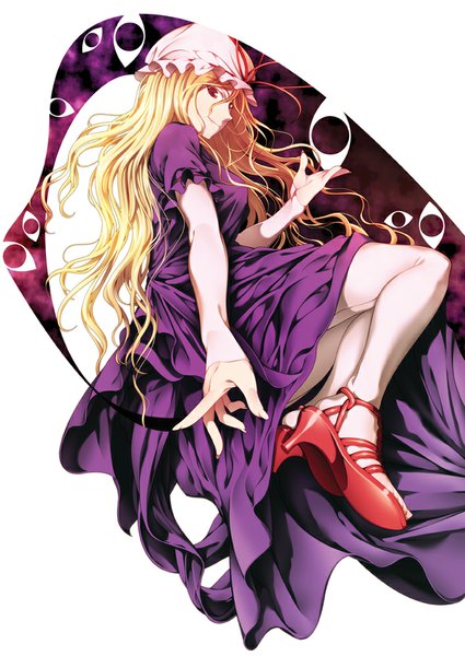 Anime picture 708x1000 with touhou yakumo yukari sumi (joker) single long hair tall image looking at viewer blonde hair smile red eyes bent knee (knees) outstretched arm pointing eyes girl dress bonnet sandals purple dress