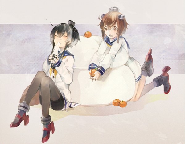 Anime picture 800x625 with kantai collection yukikaze destroyer tokitsukaze destroyer rooh blush short hair open mouth black hair smile brown hair sitting multiple girls brown eyes bent knee (knees) eyes closed kneeling eating leg lift (legs lift) girl 2 girls