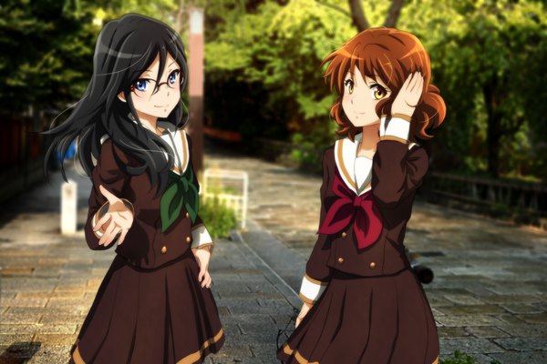 Anime picture 2400x1600 with hibike! euphonium kyoto animation oumae kumiko tanaka asuka genya (genya67) long hair looking at viewer fringe highres short hair blue eyes black hair smile hair between eyes brown hair standing multiple girls yellow eyes outdoors hand on hip