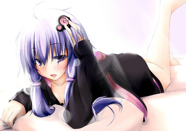 Anime picture 1024x720 with vocaloid voice (vocaloid) yuzuki yukari dd mayohara single long hair looking at viewer blush open mouth smile twintails purple eyes purple hair barefoot low twintails on stomach legs up girl hair ornament pillow