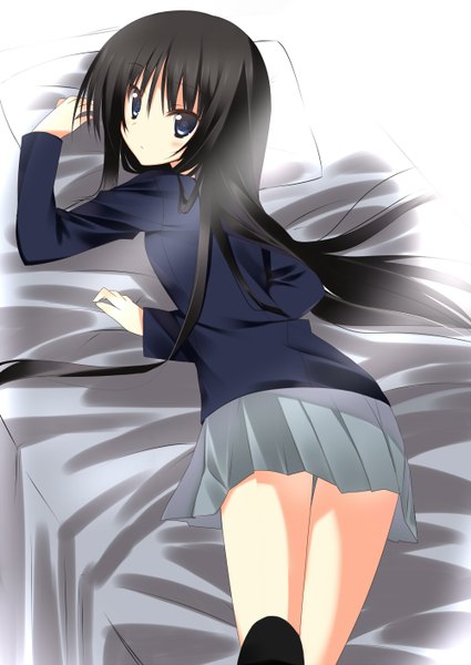 Anime picture 1000x1412 with k-on! kyoto animation akiyama mio kuwashima rein single long hair tall image blue eyes black hair lying looking back girl skirt miniskirt grey skirt