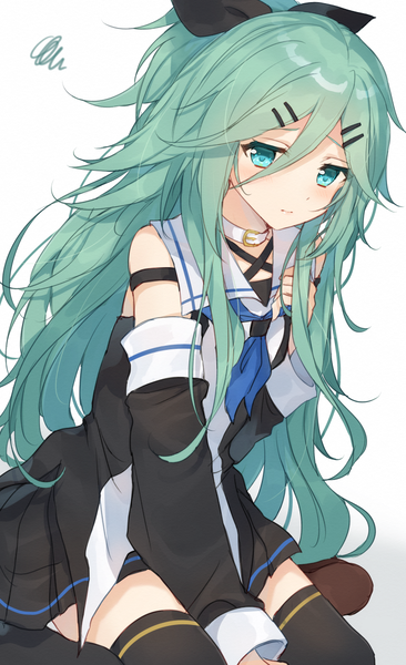 Anime picture 731x1197 with kantai collection yamakaze (kantai collection) hiiragi souren single long hair tall image looking at viewer fringe simple background hair between eyes white background sitting aqua eyes green hair zettai ryouiki wariza between legs messy hair girl thighhighs