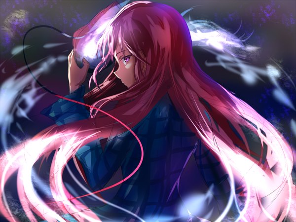 Anime picture 2000x1500 with touhou hata no kokoro hizagawa rau single long hair looking at viewer fringe highres pink hair long sleeves pink eyes looking back from behind wide sleeves glow girl mask fox mask