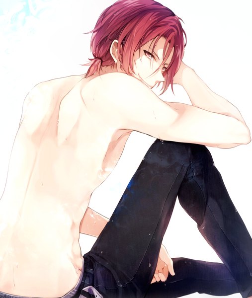 Anime picture 2000x2368 with free! kyoto animation matsuoka rin mukkun single tall image looking at viewer fringe highres short hair simple background smile hair between eyes white background sitting pink hair bent knee (knees) pink eyes looking back topless