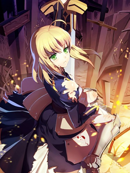 Anime picture 750x1000 with fate (series) fate/stay night type-moon artoria pendragon (all) saber vmax-ver (a3eilm2s2y) single tall image looking at viewer fringe short hair blonde hair green eyes ahoge bent knee (knees) parted lips looking back from above torn clothes glow