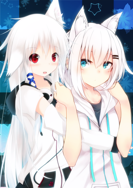 Anime picture 1032x1457 with original ringo-chan (otokuyou) otokuyou masa000010 long hair tall image looking at viewer blush fringe short hair open mouth blue eyes hair between eyes red eyes multiple girls animal ears payot white hair :d aqua eyes