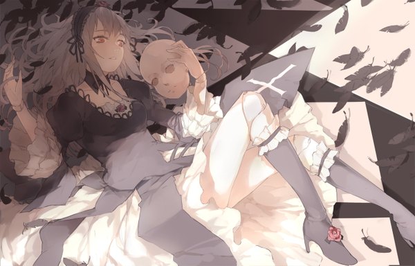 Anime picture 1314x841 with rozen maiden suigintou nine (liuyuhao1992) single long hair blush open mouth red eyes silver hair lying long sleeves on back puffy sleeves lolita fashion goth-loli doll joints girl dress hair ornament flower (flowers)