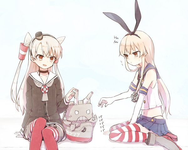Anime picture 1000x800 with kantai collection shimakaze destroyer amatsukaze destroyer rensouhou-kun pokonti long hair fringe open mouth simple background blonde hair sitting bare shoulders multiple girls brown eyes looking away bare belly two side up wariza outstretched hand :t