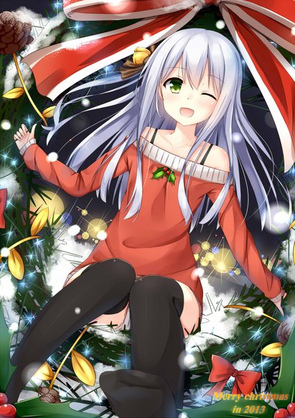 Anime picture 1240x1753 with original mitoko (tsuchikure) tsuchikure (3105mitoko) long hair tall image looking at viewer blush bare shoulders green eyes white hair one eye closed wink christmas merry christmas girl thighhighs bow black thighhighs