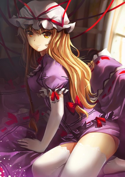 Anime picture 945x1336 with touhou yakumo yukari sola (sola04) single long hair tall image looking at viewer blonde hair smile sitting yellow eyes girl thighhighs dress gloves bow ribbon (ribbons) hair bow white thighhighs elbow gloves