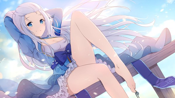 Anime picture 1344x756 with original xiao ren single long hair looking at viewer blush blue eyes light erotic smile wide image sitting sky cleavage cloud (clouds) bent knee (knees) white hair long sleeves barefoot wind sunlight