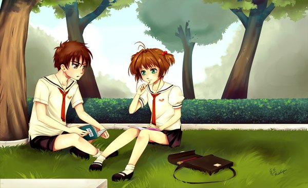 Anime picture 1630x1000 with card captor sakura clamp kinomoto sakura li xiaolang kurocyou (artist) fringe short hair brown hair wide image sitting holding brown eyes green eyes signed ahoge outdoors bare legs eyebrows thinking girl