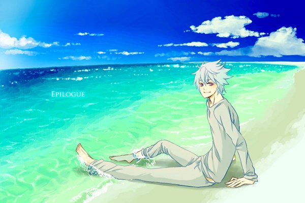 Anime picture 1120x746 with katekyou hitman reborn superbi squalo short hair blue eyes smile sitting sky cloud (clouds) white hair barefoot beach curly hair seaside boy sea