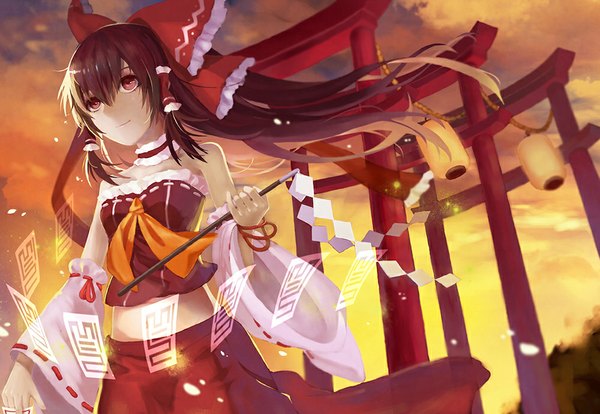 Anime picture 1000x691 with touhou hakurei reimu s a~ single long hair blush black hair smile red eyes bare shoulders looking away sunlight girl skirt bow plant (plants) hair bow tree (trees) skirt set hair tubes