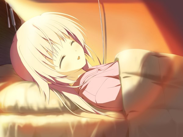 Anime picture 1600x1200 with hoshizora no memoria ototsu yume shida kazuhiro single long hair blush blonde hair game cg eyes closed light smile sunlight shadow girl pajamas quilt