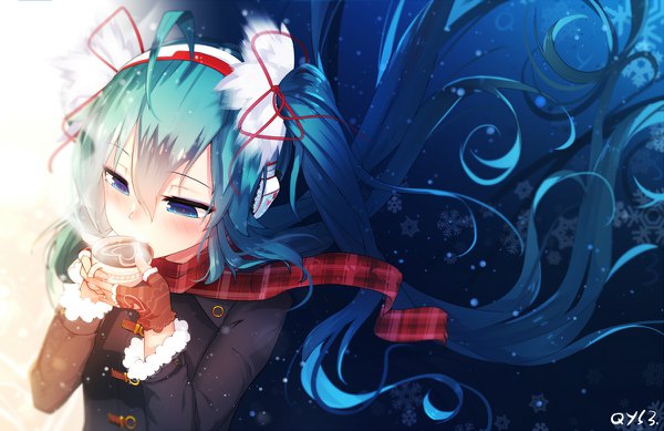 Anime picture 1200x778 with vocaloid hatsune miku qys3 single blush fringe blue eyes hair between eyes twintails signed blue hair ahoge very long hair from above aqua hair fur trim looking down snowing steam drinking