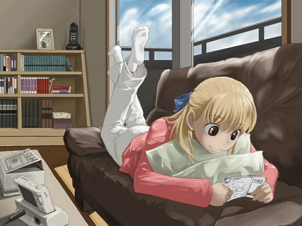Anime picture 1024x768 with blonde hair lying on stomach reading socks window white socks couch phone camera