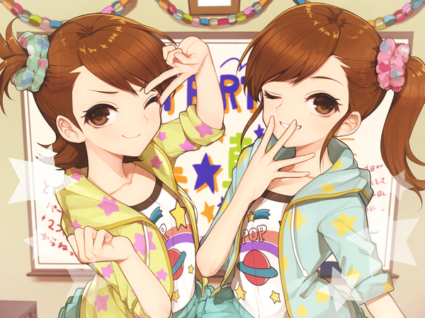 Anime picture 1200x900 with idolmaster futami mami futami ami hitoto long hair looking at viewer short hair smile brown hair multiple girls brown eyes one eye closed wink side ponytail victory siblings twins sisters star print girl