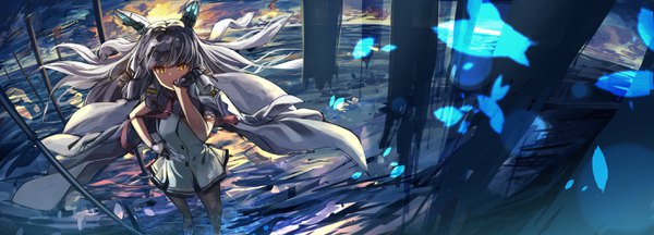 Anime picture 2766x1000 with kantai collection murakumo destroyer fujita (condor) single long hair looking at viewer fringe highres wide image standing holding yellow eyes sky silver hair cloud (clouds) full body outdoors from above wind short sleeves