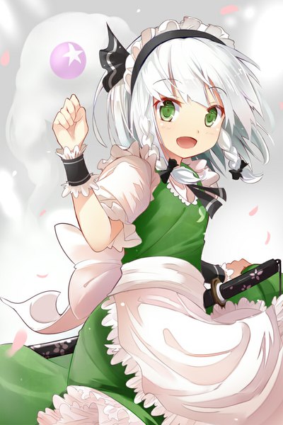 Anime-Bild 600x900 mit touhou izayoi sakuya konpaku youmu myon efe single tall image looking at viewer blush fringe short hair open mouth green eyes silver hair braid (braids) alternate costume twin braids alternate hairstyle cosplay izayoi sakuya (cosplay)