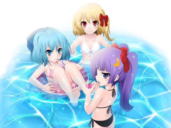 Anime picture 1600x1200 with touhou flandre scarlet patchouli knowledge cirno blonde hair multiple girls blue hair purple hair loli girl swimsuit bikini water 3 girls