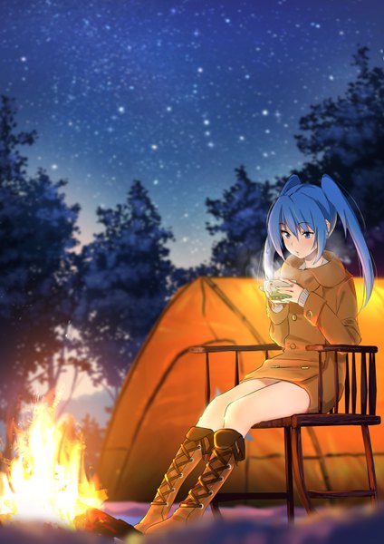 Anime picture 600x849 with project diva f 2nd vocaloid hatsune miku domo1220 single long hair tall image fringe blue eyes hair between eyes sitting twintails holding blue hair blurry night bare legs depth of field night sky lacing