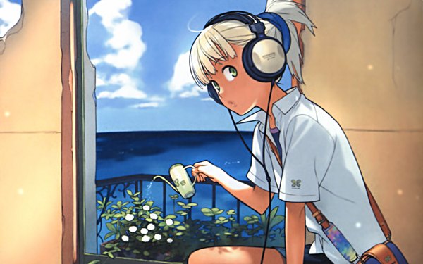 Anime picture 1680x1050 with original yukimi single fringe short hair wide image sitting green eyes looking away sky cloud (clouds) ahoge white hair ponytail girl plant (plants) headphones sea bag wire (wires)