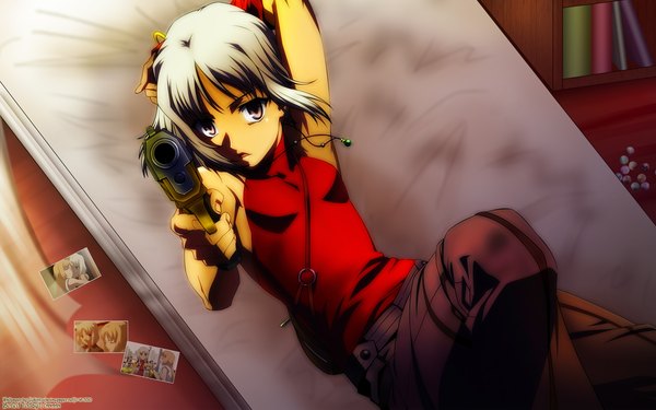 Anime picture 2560x1600 with canaan type-moon canaan (character) single highres short hair wide image brown eyes white hair lying girl weapon gun photo (object)