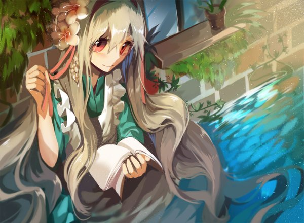 Anime picture 1361x1000 with kagerou project shaft (studio) mary (kagerou project) syeoseul single blush smile red eyes silver hair very long hair hair flower from above girl hair ornament flower (flowers) ribbon (ribbons) plant (plants) hair ribbon water window
