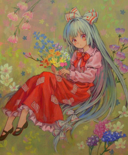 Anime picture 1235x1502 with touhou fujiwara no mokou ama-tou single tall image blush red eyes sitting looking away very long hair grey hair girl flower (flowers) bow hair bow bouquet