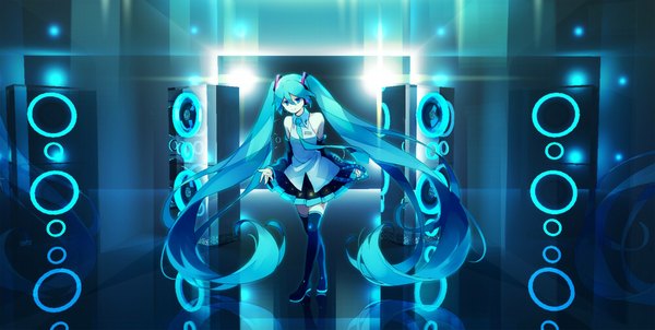 Anime picture 1000x504 with vocaloid hatsune miku choke (amamarin) single wide image twintails bare shoulders very long hair aqua eyes aqua hair girl detached sleeves necktie thigh boots speakers